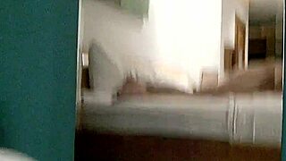 Follada rica en cuatro con amateurs venezolana 18+ doblada caliente 🔥