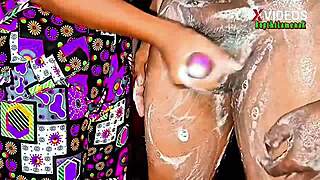 Sister-in-law washes brother's dick with soap in close-up homemade scene