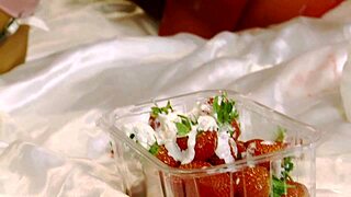 Фейт Леоне говорит: я жажду большой чёрный член, бритая дрочка и конча в лицо