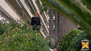 Anouk, 30-Year-Old Psychologist Expert In Lingerie And Sexy Milf Action!