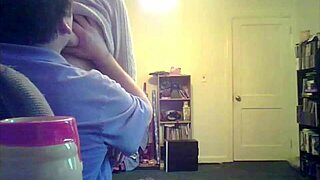 look at loris' tits in the living room