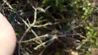 Amateur Couple Does Blowjob And Doggy Fuck In The Bush, Cum In Mouth 😈