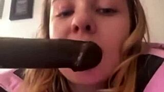 check out this pussy masturbating in public