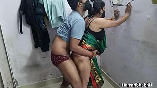 Wow, this desi aunty’s hot Indian sex video is pure fire!