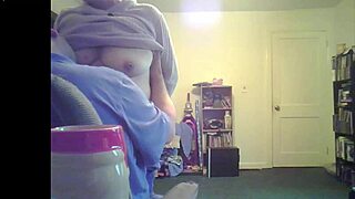 look at loris' tits in the living room