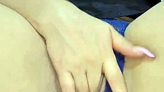 Have you seen this latina squirt with fingers in solo masturbation?