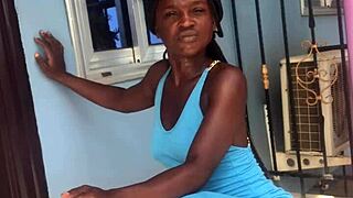 Crazybitch twerks suggestively on outdoor balcony