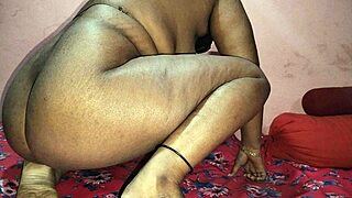 我超骚狠干我屄快插进来忍不住了