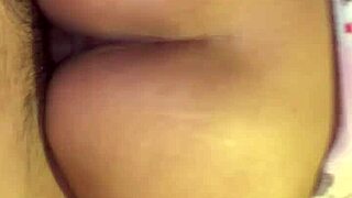 mi esposa hace sentones caseros antes de dormir 😏 pareja real