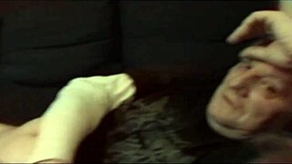 Give to the milf 2 juicy cock