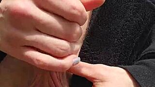 Intense outdoor fingering and handjob to orgasm