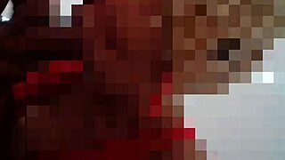 Sexy MILF Trades Favor for Minecraft