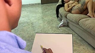 Artista pierde el control masturbándose con las tetas grandes desnudas de la colombiana Silvana Lee