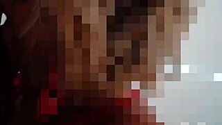 Sexy MILF Trades Favor for Minecraft