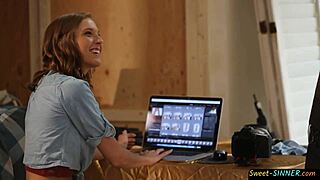 Sexy Teen Model Screws Photographer In Glamour Roleplay