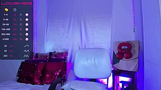 Julieta venus sucking dildo like real cock