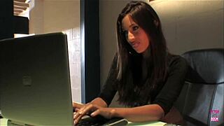 I give a blowjob in stockings and ride him so hard, cumshot everywheres!