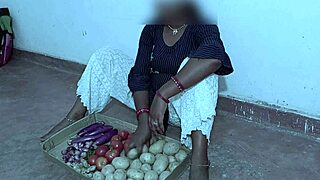 Sabji Wali Bhabhi's Wild Reality Sex Adventures