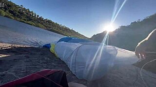 acidente fui pular de parapente e fiz um boquete gostoso no ar mas não esperávamos o final