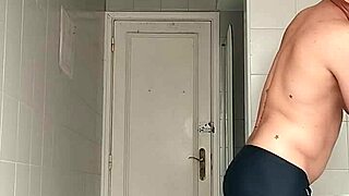 Sexy Guy In Black Beach Shorts Shaves While Fucking Feet In Bathroom