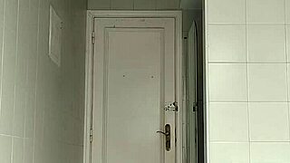 Sexy Guy In Black Beach Shorts Shaves While Fucking Feet In Bathroom