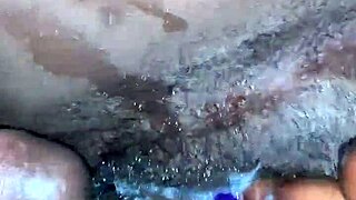 Hoćeš da vidiš ovu debelu ebony devojku kako dobija creampie u debelu pičkicu?