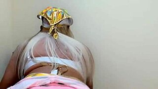 linda the rich sensual ladyboy trans crossdresses, looking sexy.