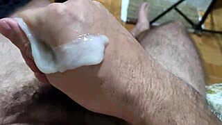 Amateur Hairy Muscular Bodybuilder Strips Outdoors in Homemade Cfnm Fetish Video