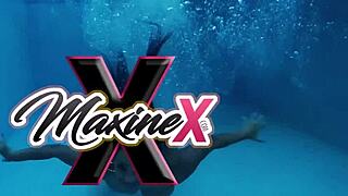 Dylan and Maxine finger fucking and eating each other's pussies