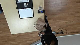 Mandy Muse chokes on cock while getting gagged hard?