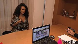 Novinha Rabuda Jessyca Arantes Opens Pussy and Takes Anal from Felipe Costa. She bends over for the job interview.