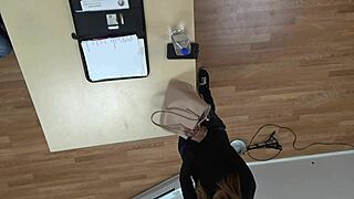 Mandy Muse chokes on cock while getting gagged hard?