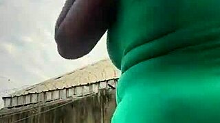 My hot wife with big ass is so sexy in homemade videos! 😘