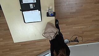 Mandy Muse chokes on cock while getting gagged hard?