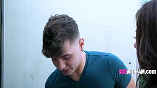 i really shouldn't be fucking my stepmom in this homemade pov taboo 😈