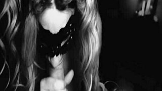 小さいおっぱい18+娘の激イキフェラで快楽絶頂セッション！