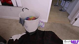 Brattymilf Gianna Grey Offers Pussy Rub for Good Behavior