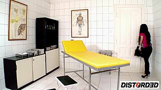 Isabella clark and kathia nobili lezdom distorded