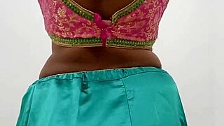 Sexy 18 19 yo girl in intimate youtube video