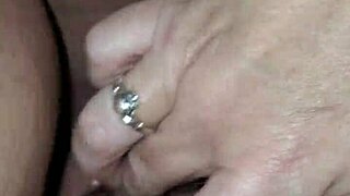 meeting milf at work on lunch break for a chat