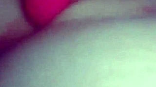 tight amateur loves playing with pussy