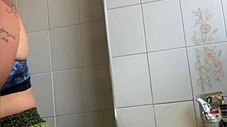 Married Woman Records Cooking Videos To Flash Her Swollen Pussy Online