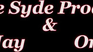 sara jay shakes that huge cougar ass naked