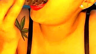 Colombian plays with dildo in shower