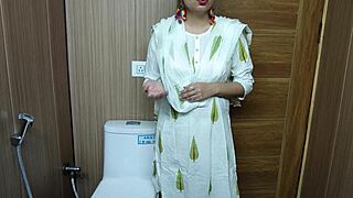 i tried my stepmother's wet pussy in the bathroom. close up licking and riding.