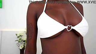 Jenny Pretinha in Heels Shakes Ass While Riding