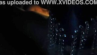 gostosa entra na piroca no carro na rua