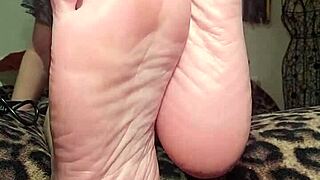 foot goddess hypnotizes subs with bare feet