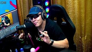 Ruan and milf andressa sanchez in podcast with vibrator.