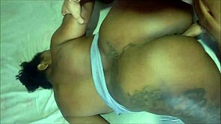 Kicked out of home, generous aunt offers water, food, and her wet pussy for comfort